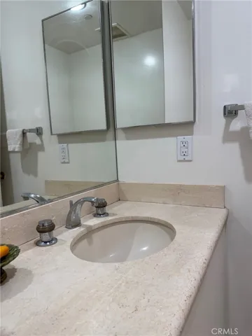 850 E Ocean Boulevard B3, Long Beach, California 90802