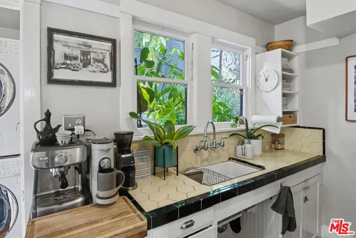 2449 Riverside Place, Los Angeles, California 90039