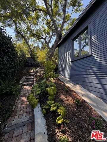 2449 Riverside Place, Los Angeles, California 90039