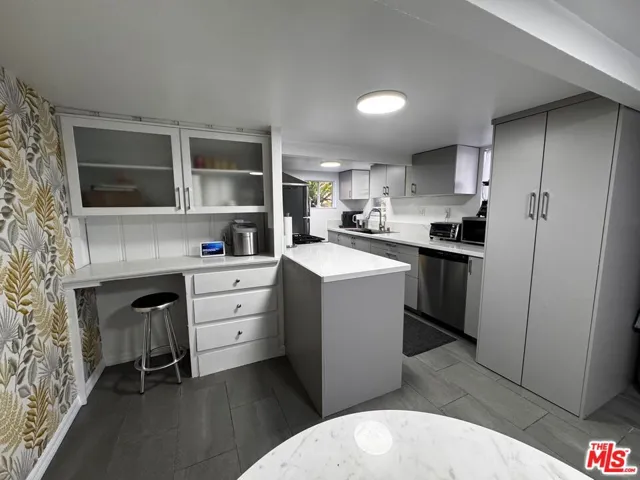2449 Riverside Place, Los Angeles, California 90039
