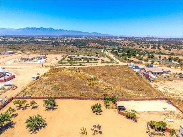 6589 Fremontia Road, Oak Hills, California 92344