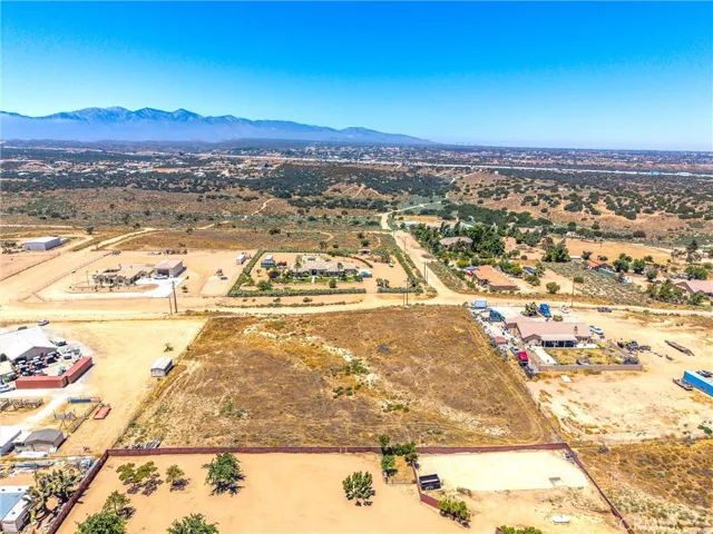 6589 Fremontia Road, Oak Hills, California 92344