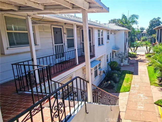 953 E Carson, Long Beach, California 90807