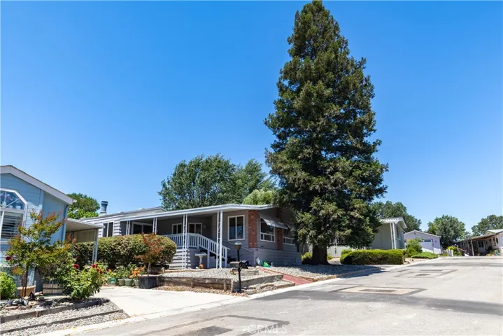 106 Vista, Paso Robles, California 93446