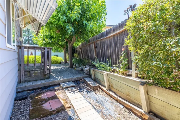 106 Vista, Paso Robles, California 93446