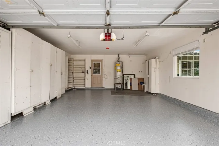 New epoxy floor garage
