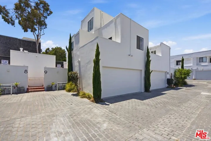 29221 Heathercliff Road 9, Malibu, California 90265