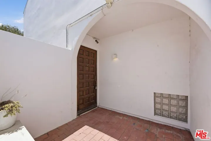 29221 Heathercliff Road 9, Malibu, California 90265