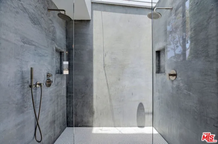 29221 Heathercliff Road 9, Malibu, California 90265