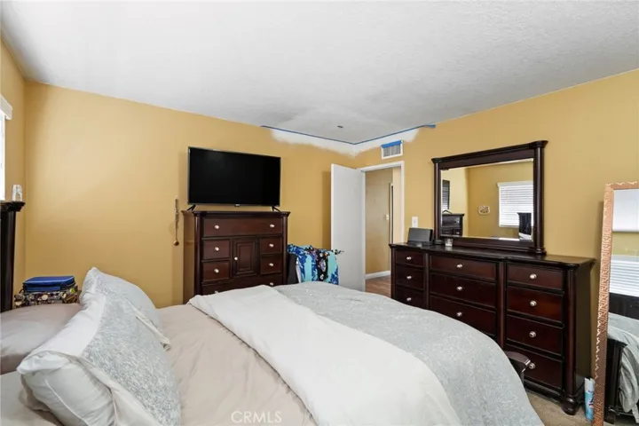 18601 Collins D30, Tarzana, California 91356