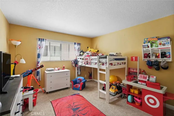 18601 Collins D30, Tarzana, California 91356