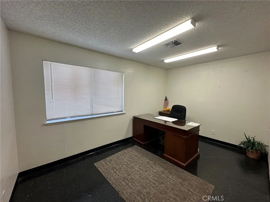 17151 Main Street B, Hesperia, California 92345 — photo 5