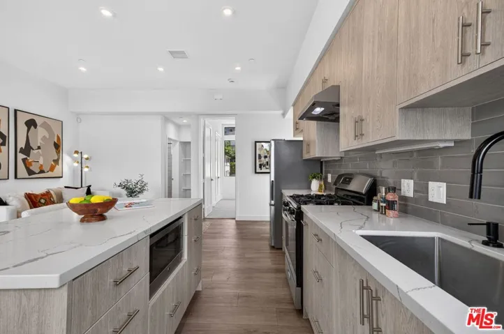 1204 N Orange Grove Avenue, West Hollywood, California 90046
