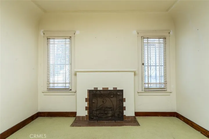 Decorative fireplace
