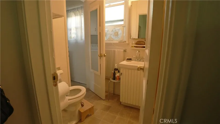 6237 Haviland, Whittier, California 90601