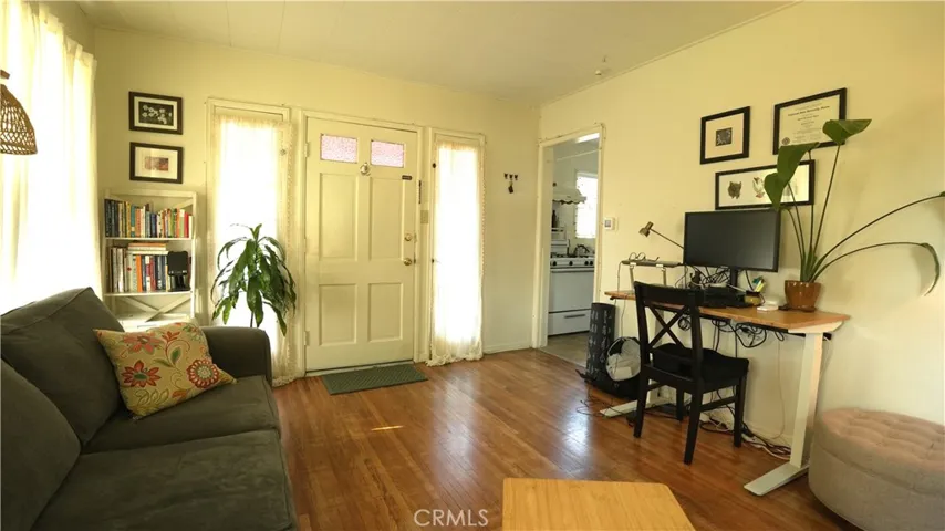6237 Haviland, Whittier, California 90601