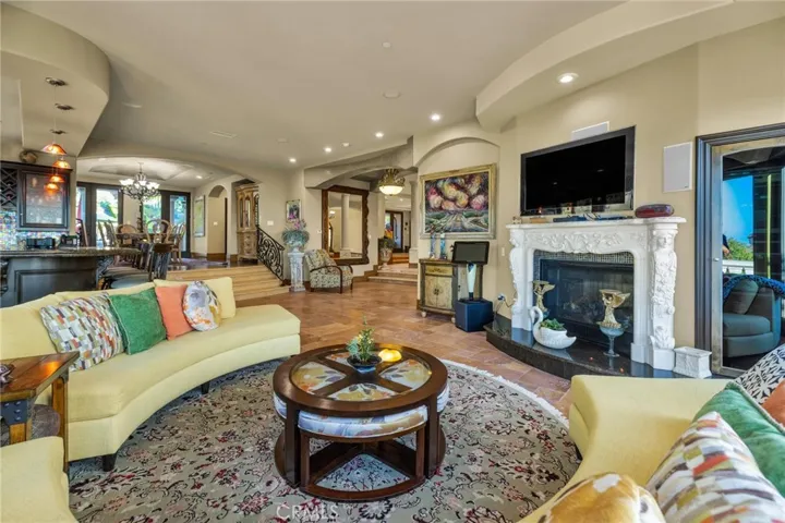 LIVING ROOM WITH FIREPLACE