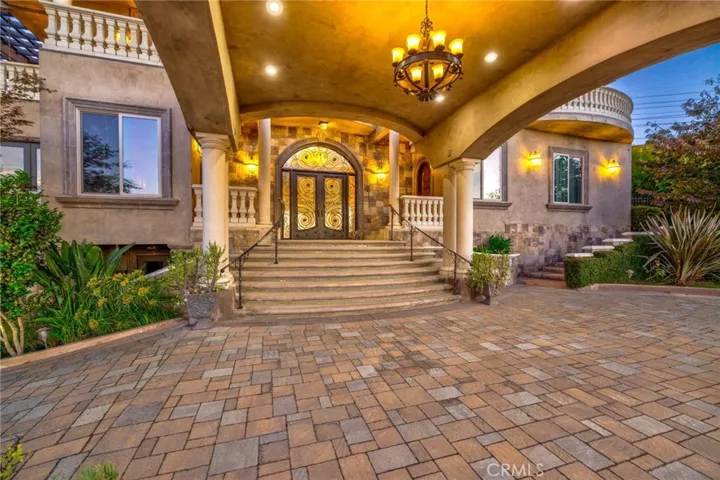 GRAND ENTRANCE