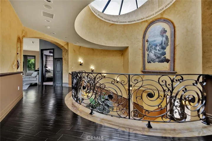 UPSTAIRS LANDING
WITH SKYLIGHT