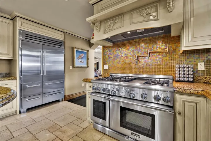 HIGH END APPLIANCES