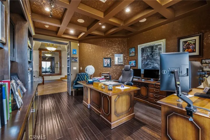 OFFICE MAIN FLOOR