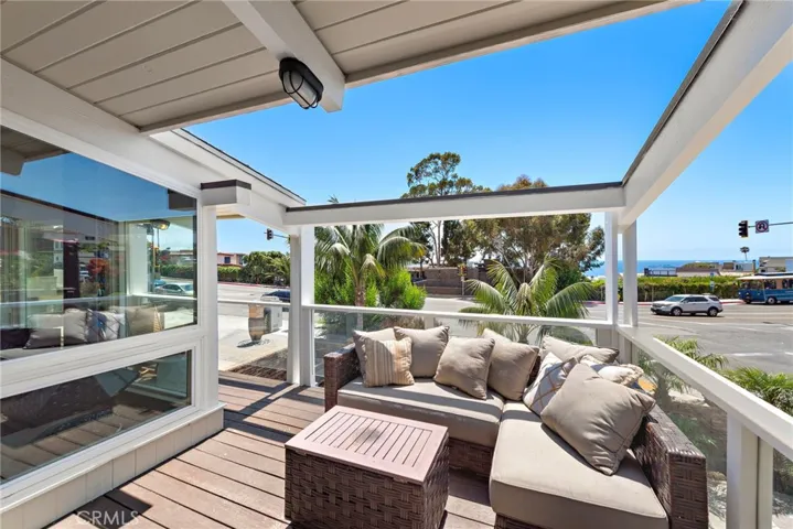 201 Nyes Place, Laguna Beach, California 92651
