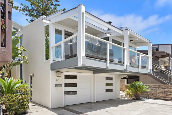 201 Nyes Place, Laguna Beach, California 92651
