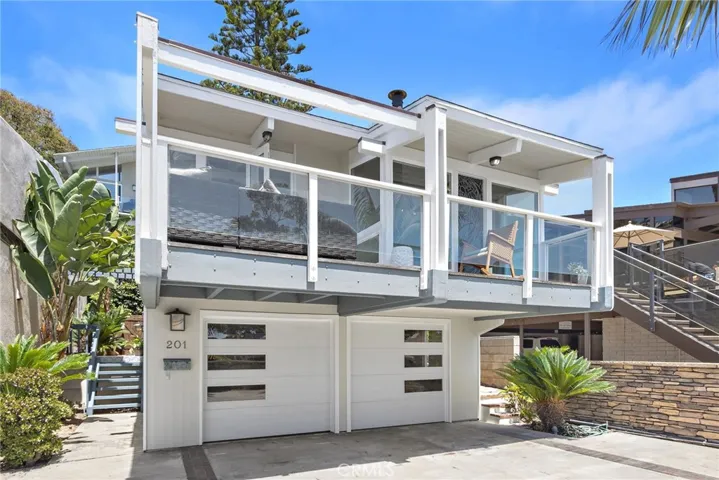 201 Nyes Place, Laguna Beach, California 92651