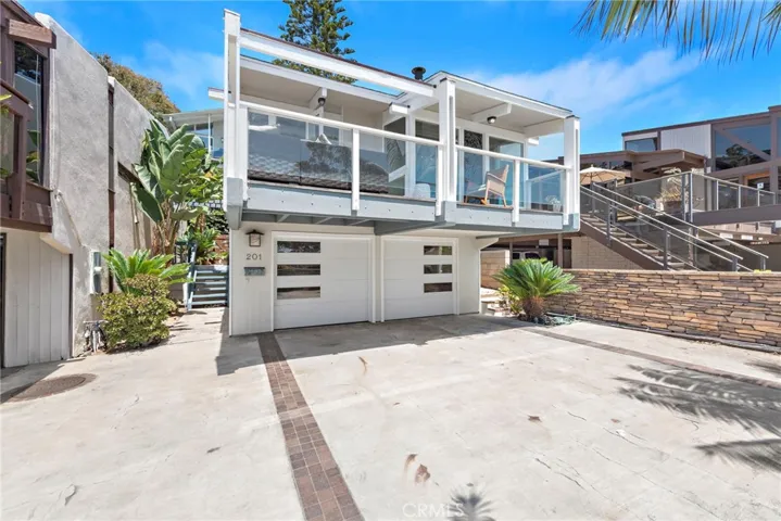 201 Nyes Place, Laguna Beach, California 92651