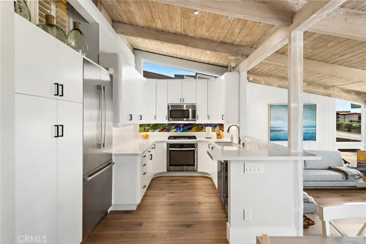 201 Nyes Place, Laguna Beach, California 92651