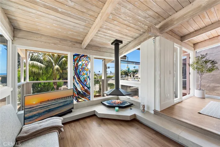 201 Nyes Place, Laguna Beach, California 92651