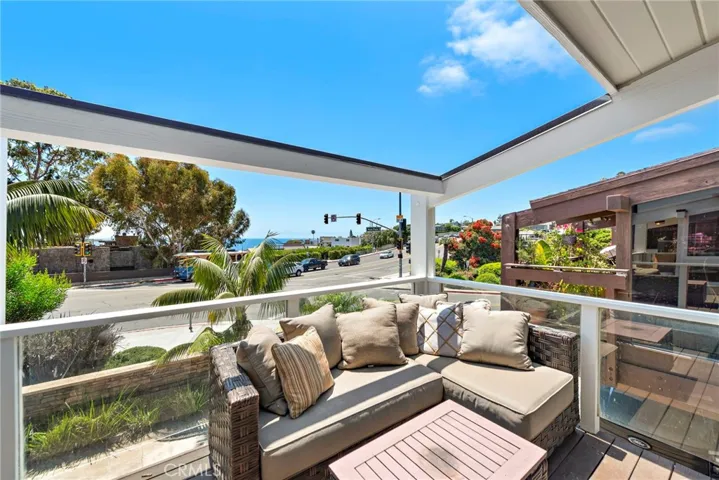 201 Nyes Place, Laguna Beach, California 92651