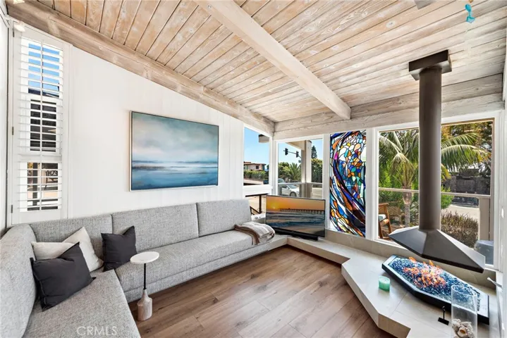 201 Nyes Place, Laguna Beach, California 92651