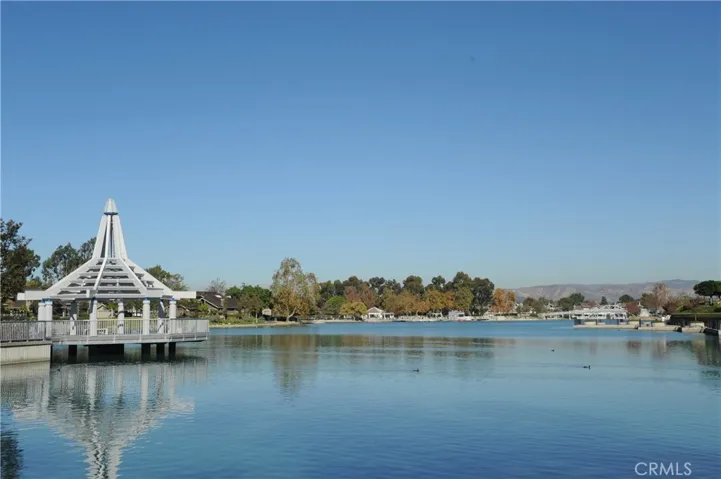 North Lake View