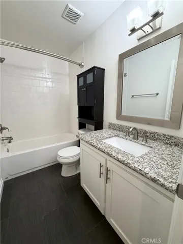 Bathroom #2, next to the bedroom #2 and bedroom #3