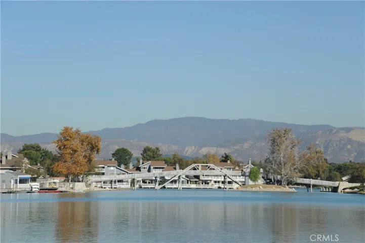North Lake View