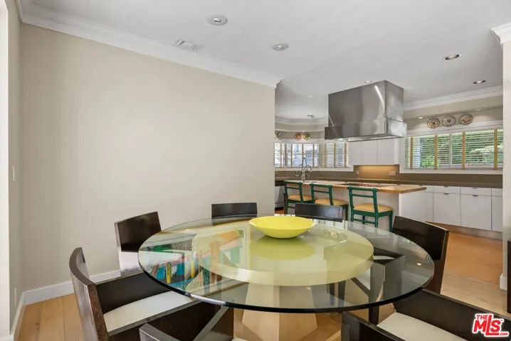 10630 Somma Way, Los Angeles, California 90077