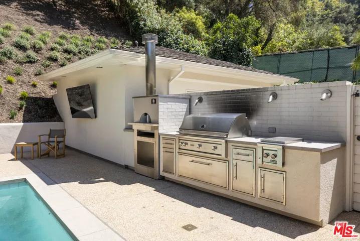 10630 Somma Way, Los Angeles, California 90077