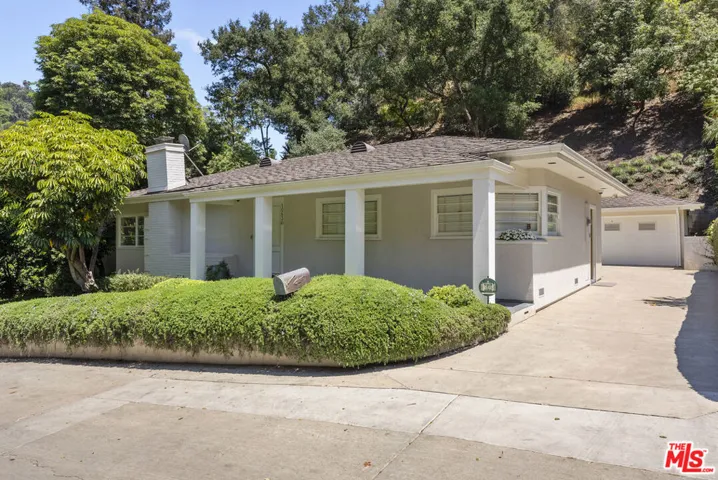 10630 Somma Way, Los Angeles, California 90077