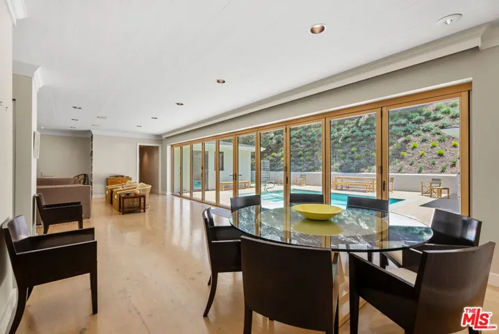 10630 Somma Way, Los Angeles, California 90077