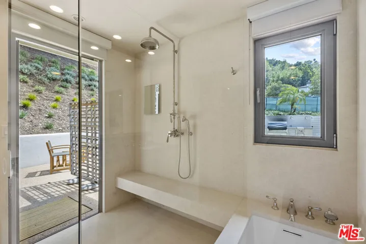 10630 Somma Way, Los Angeles, California 90077
