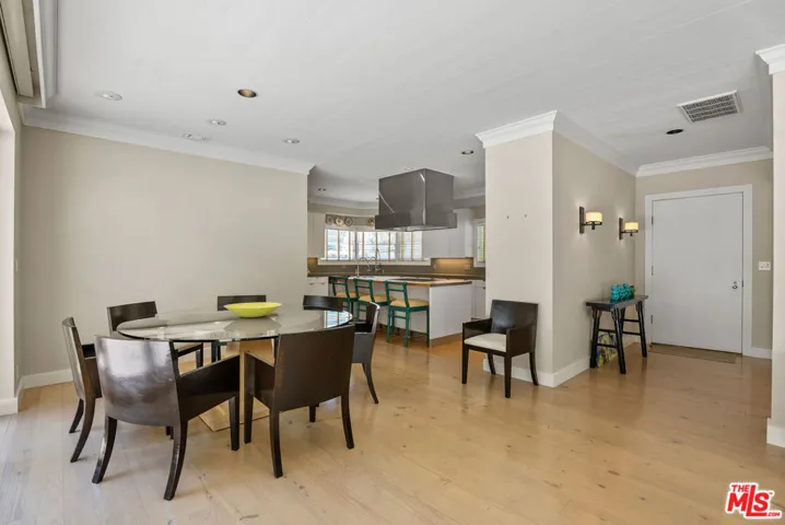 10630 Somma Way, Los Angeles, California 90077