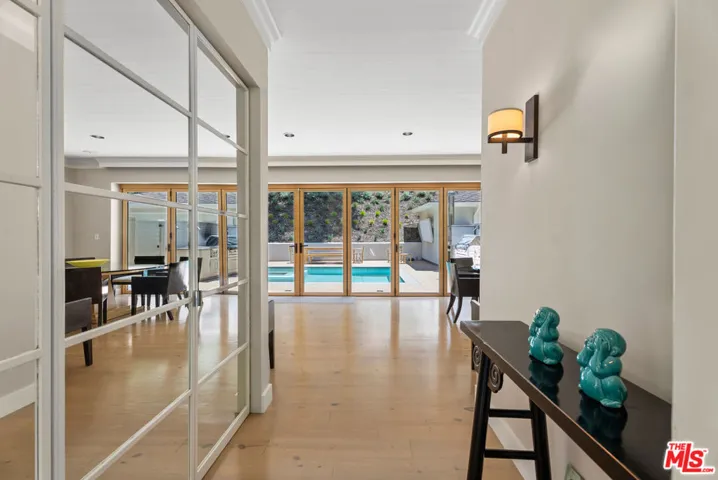 10630 Somma Way, Los Angeles, California 90077