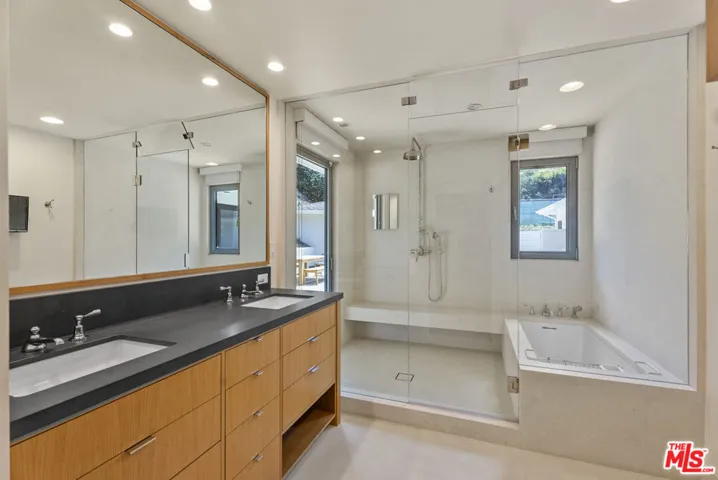 10630 Somma Way, Los Angeles, California 90077
