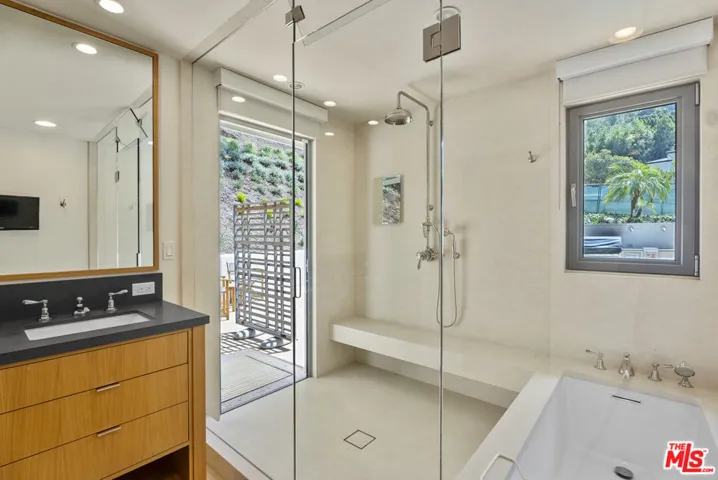 10630 Somma Way, Los Angeles, California 90077