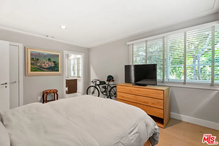 10630 Somma Way, Los Angeles, California 90077