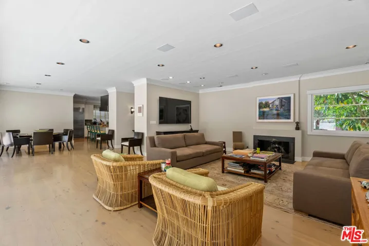 10630 Somma Way, Los Angeles, California 90077