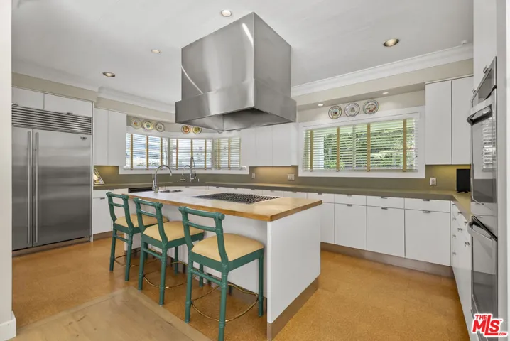 10630 Somma Way, Los Angeles, California 90077