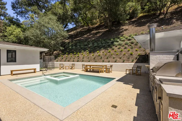 10630 Somma Way, Los Angeles, California 90077