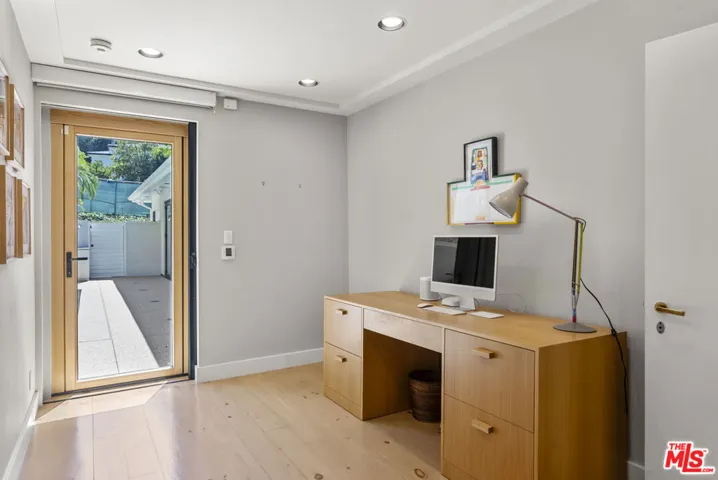 10630 Somma Way, Los Angeles, California 90077